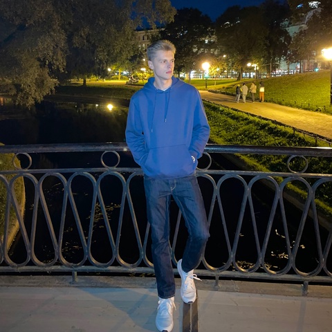 Филипп Левченко