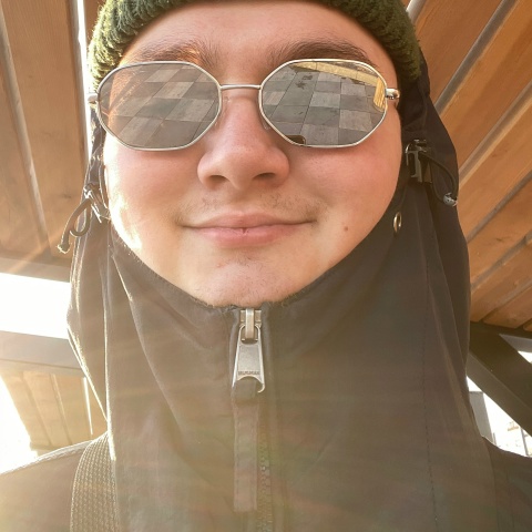 Денис Андреев